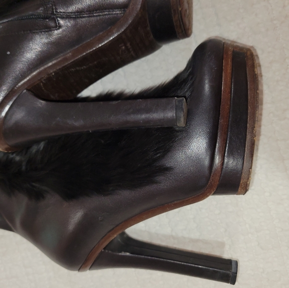 GUCCI Rabbit Saddle Soft Boots w Gold Buckle - Picture 9 of 16